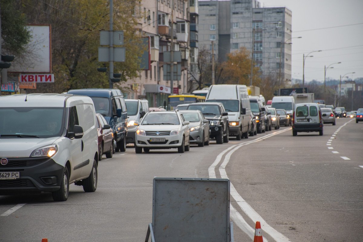 Из-за ДТП на Голосеевском проспекте образовалась пробка
