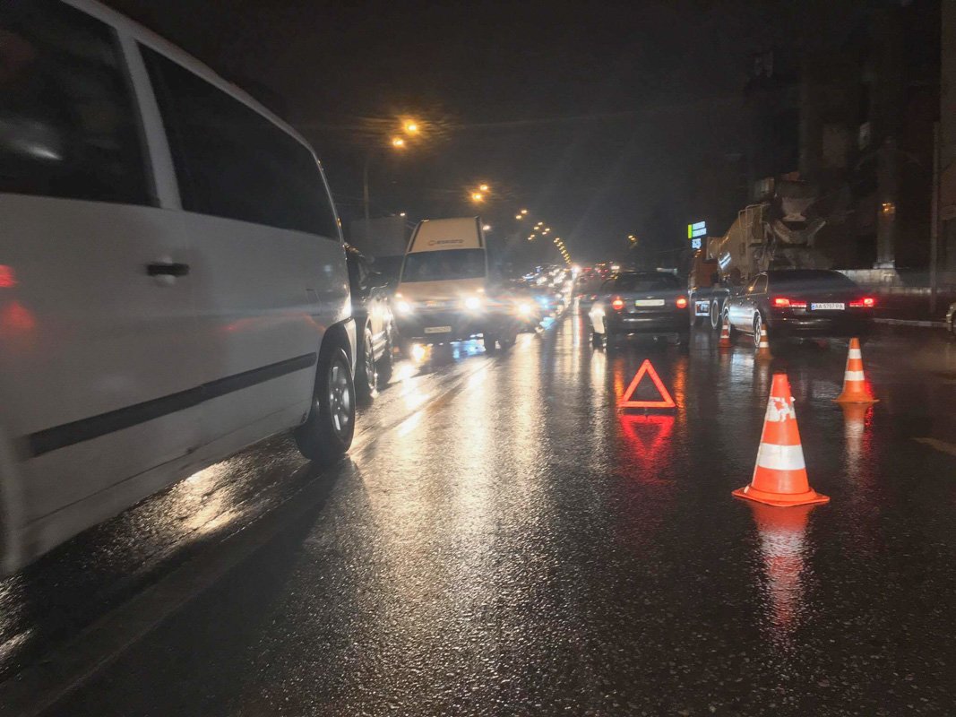 Возле Института химии сбили мужчину Возле Института химии сбили мужчину