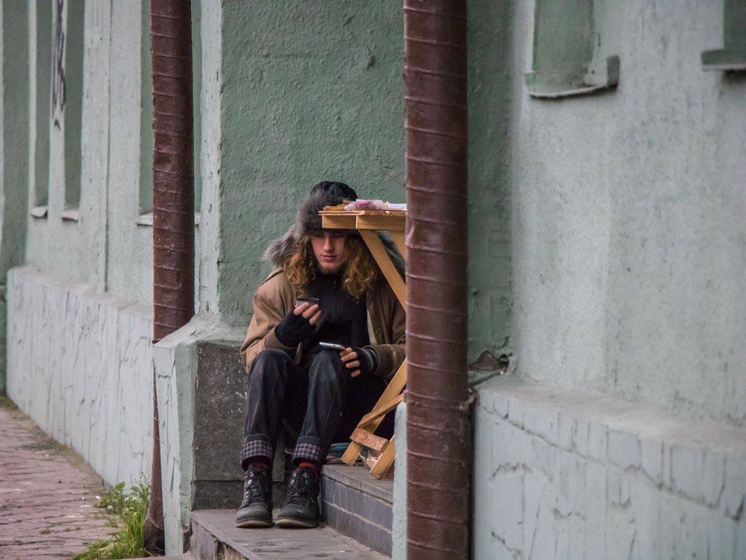 Присесть и отдохнуть иногда хочется в самых неожиданным местах 