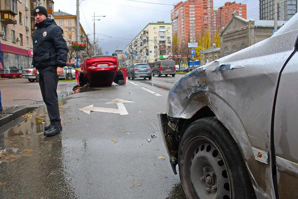 14 ноября в Киеве на Большой Васильковской, 136 произошло ДТП 14 ноября в Киеве на Большой Васильковской, 136 произошло ДТП