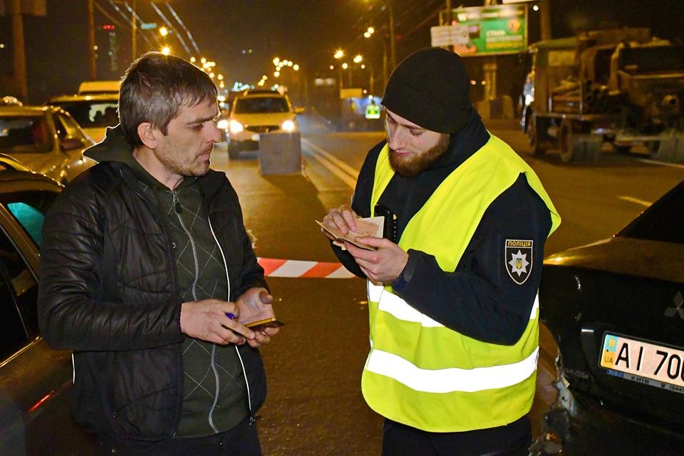 Водитель Mitsubishi Lancer 9 Водитель Mitsubishi Lancer 9