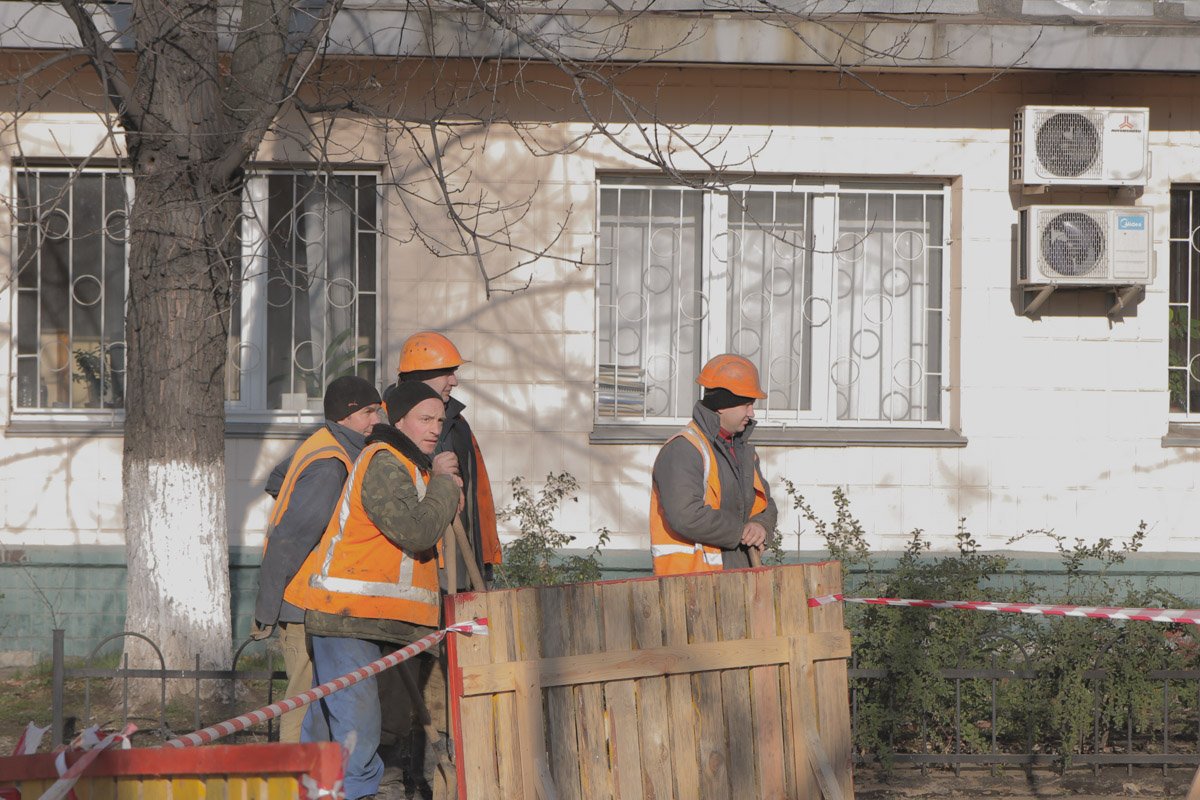 Починять ли все к вечеру, ремонтники не знают