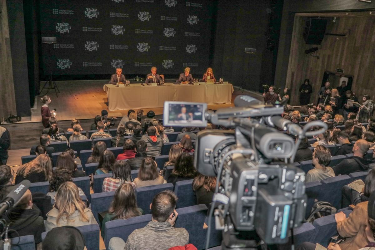 В Киеве Ддэвид Линч анонсировал открытие украинского представительства всемирного благотворительного фонда David Lynch Foundation В Киеве Ддэвид Линч анонсировал открытие украинского представительства всемирного благотворительного фонда David Lynch Foundation