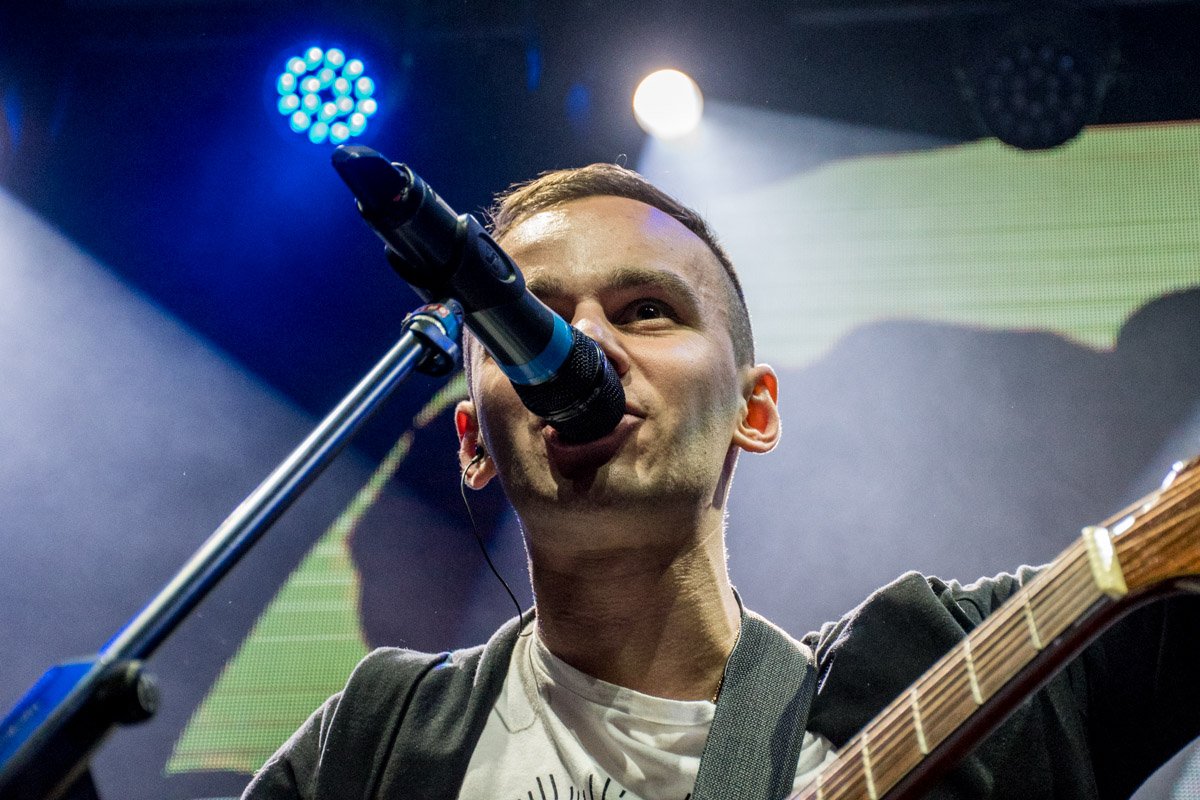 Рокеры исполнили несколько песен вместе со зрителями