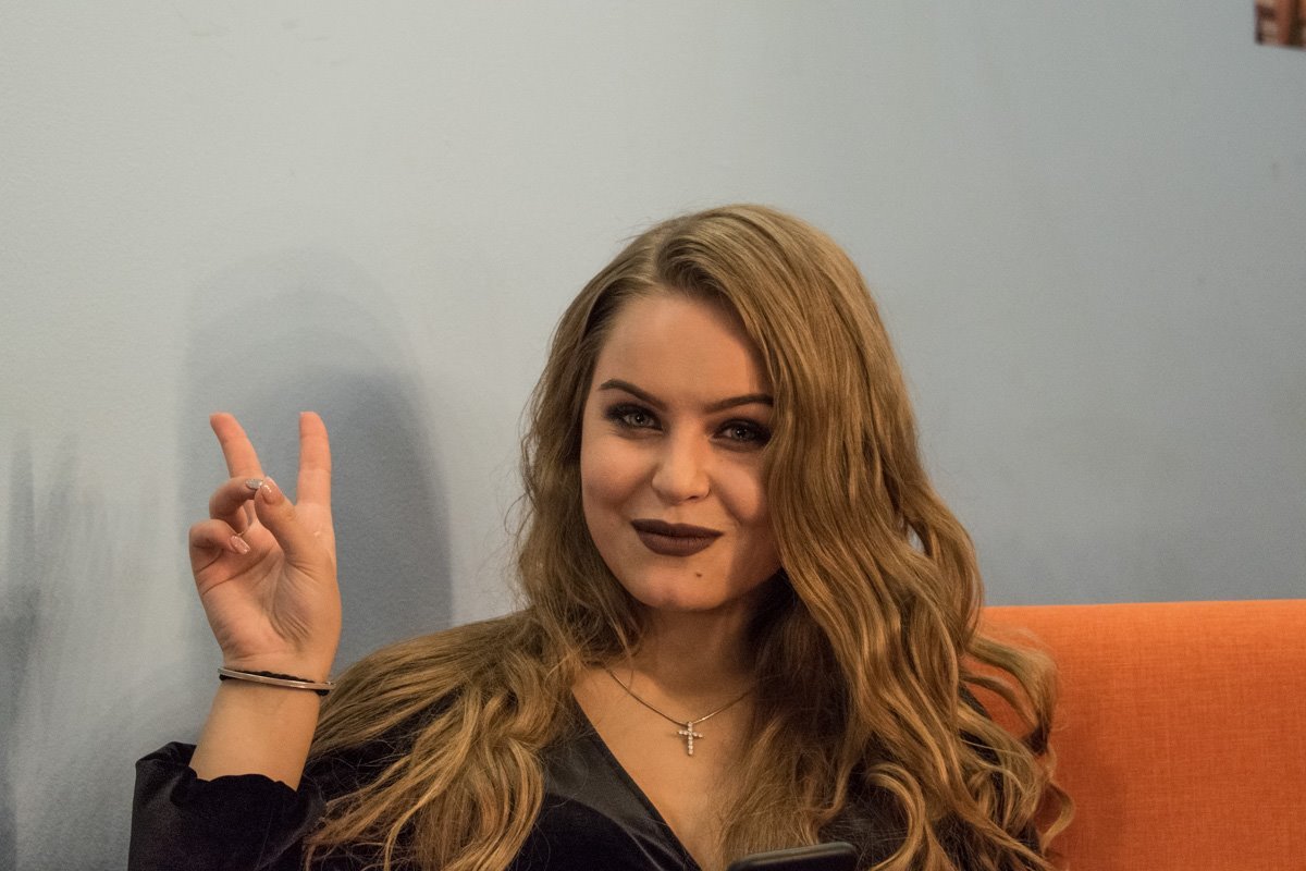 Улыбчивая Анна Трубецкая