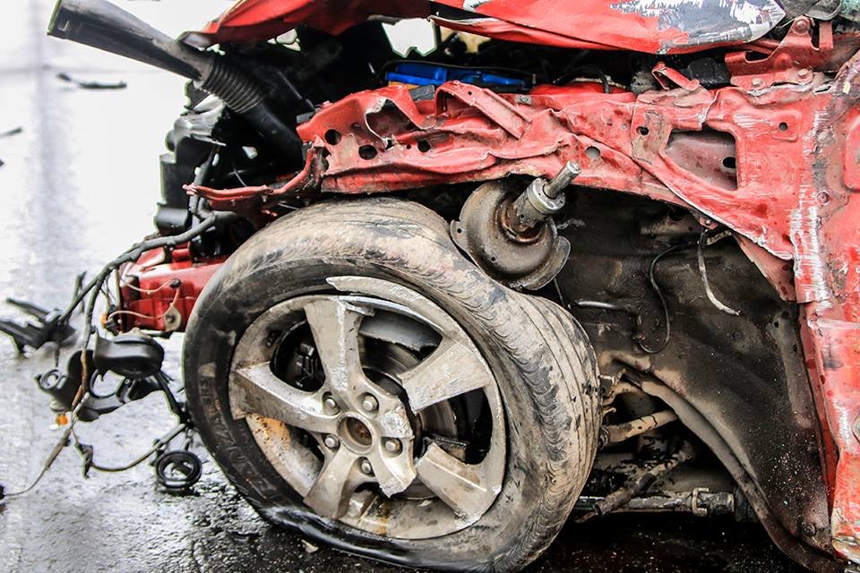 В Mazda также был пассажир - девушка, к счастью она не пострадала В Mazda также был пассажир - девушка, к счастью она не пострадала