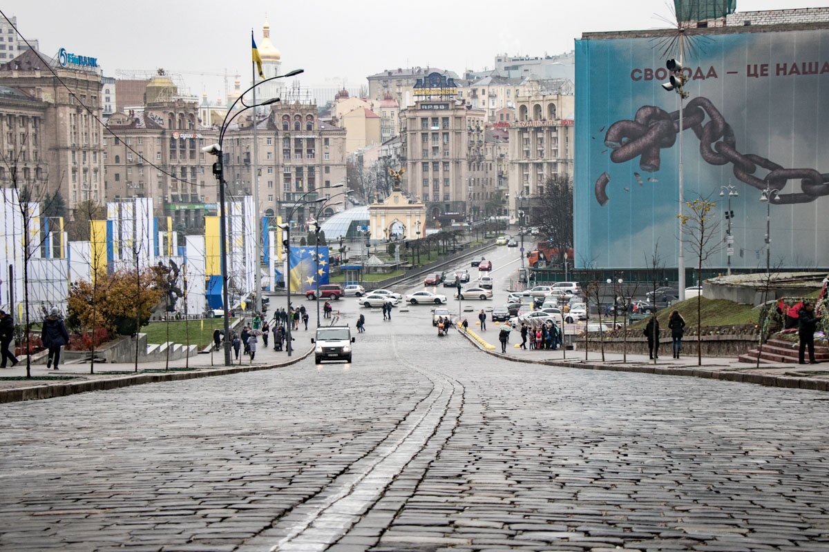 В будний день здесь не пройти, ни проехать