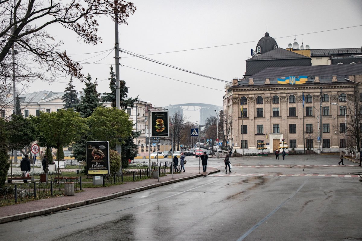 Из дома рискнули выйти не многие 