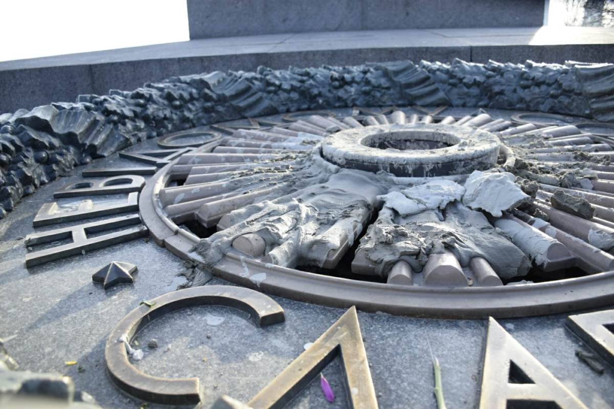 Цементная смесь к утра еще не застыла Цементная смесь к утра еще не застыла