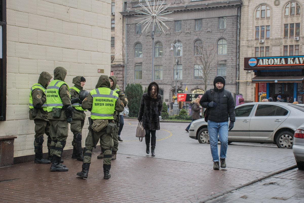  Усилить меры безопасности пришлось из-за сложной ситуации на востоке государства, резонансных преступлений в столице и области и волны ложных сообщений о «заминировании» различных объектов