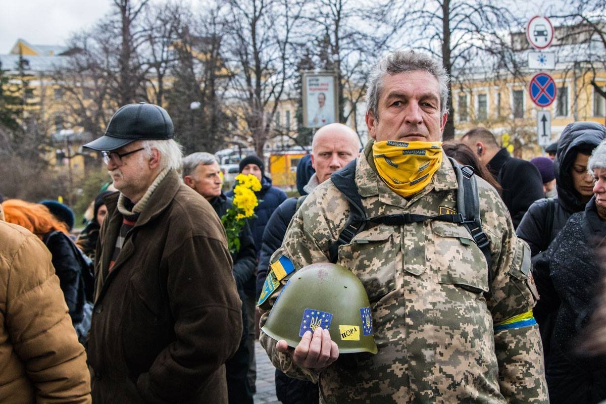 Почтить память погибших пришли участники Евромайдана