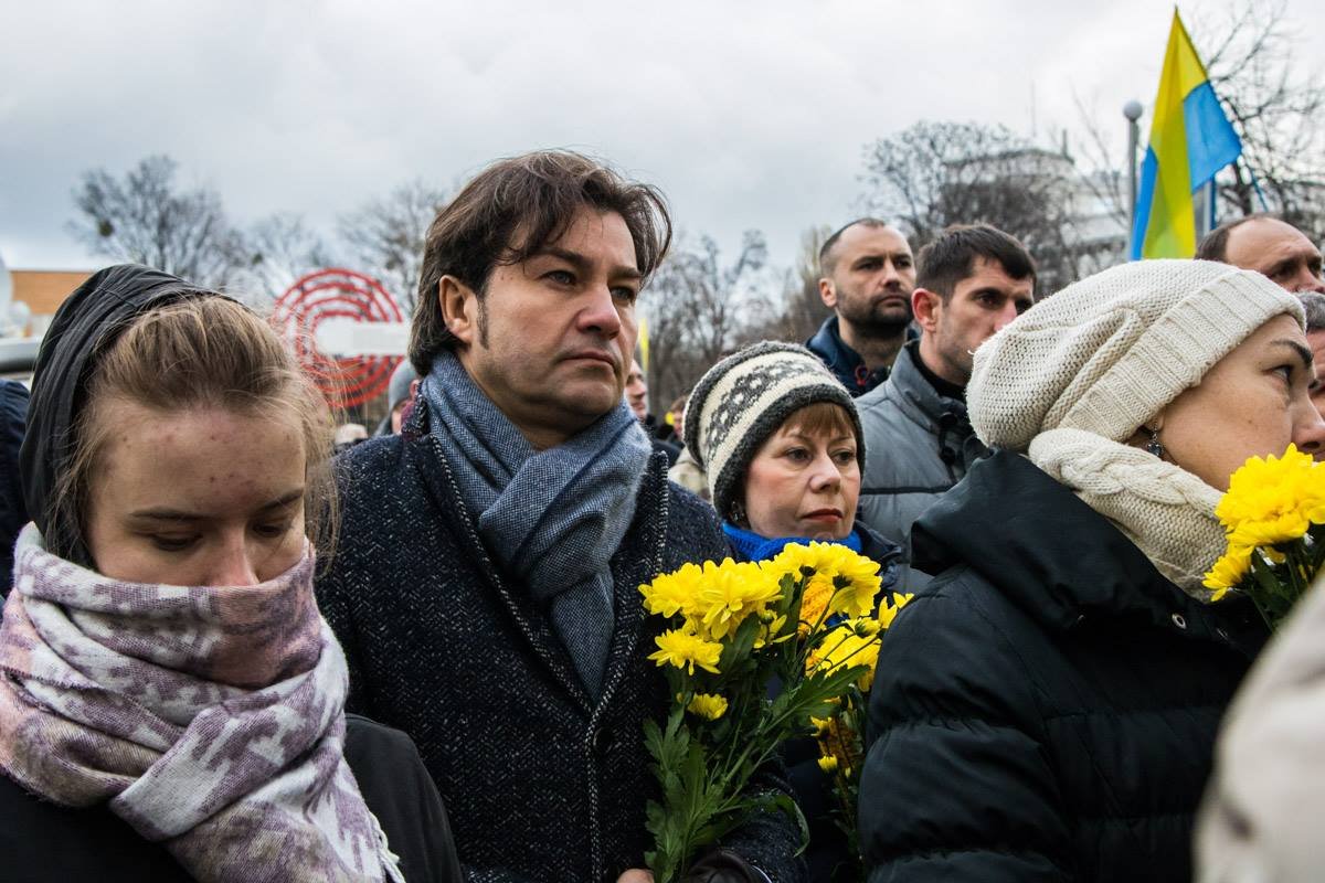 На молебен пришел Министр культуры Украины Евгений Нищук