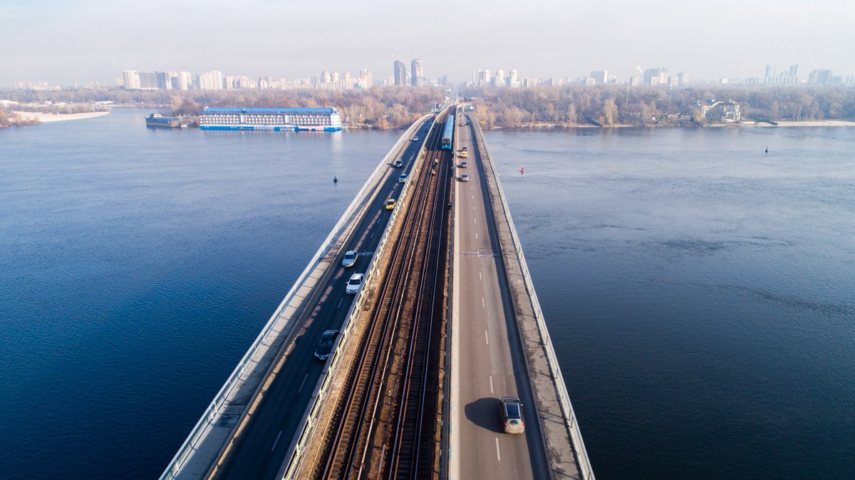 Мост Метро открыли 5 ноября 1965 года