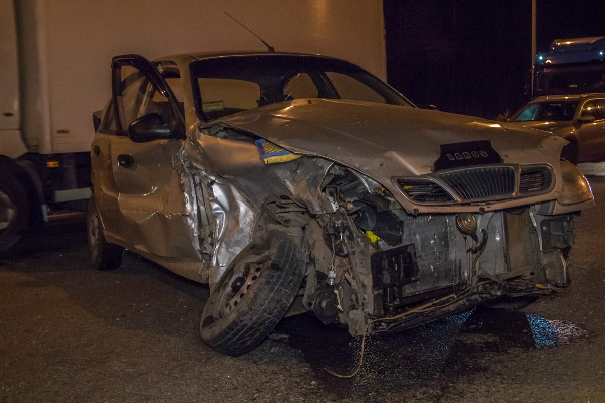 Daewoo Lanos поворачивал на Киев