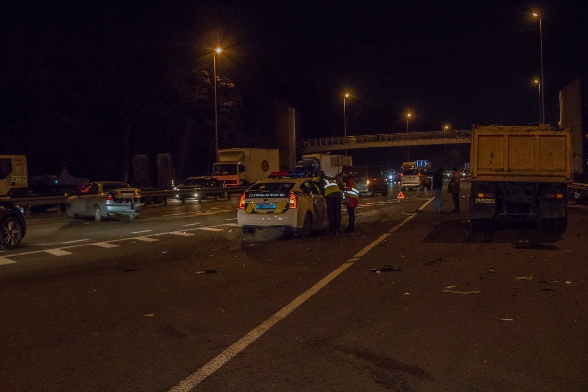 Автомобили столкнулись по направлению в столицу