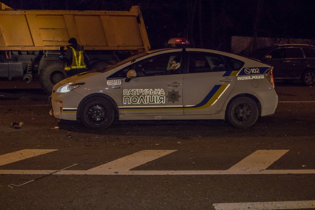 На месте работала полиция