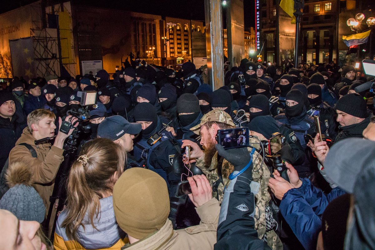 Митингующие не собираются покидать Майдан Незалежности