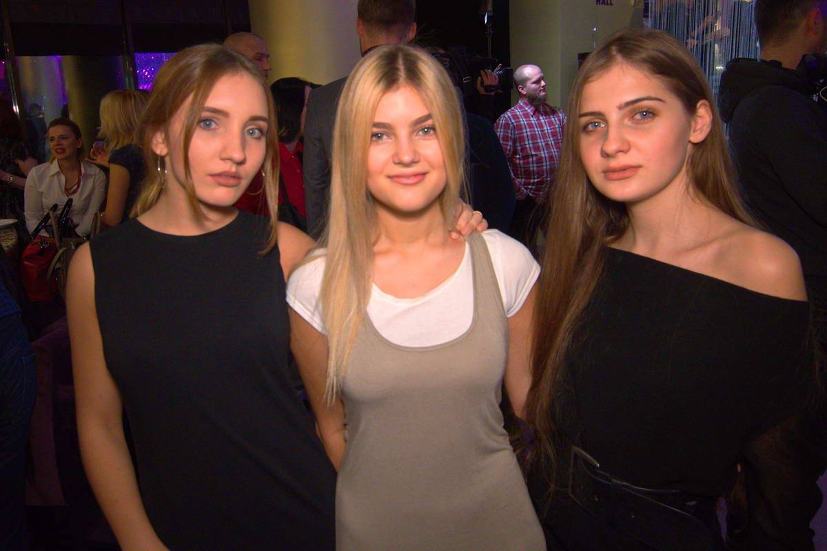 Дресс-код вечера выдержали почти все - это cocktail стиль