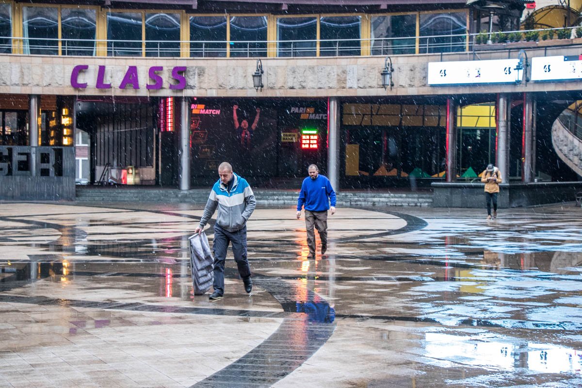 Но, к сожалению снег быстро тает