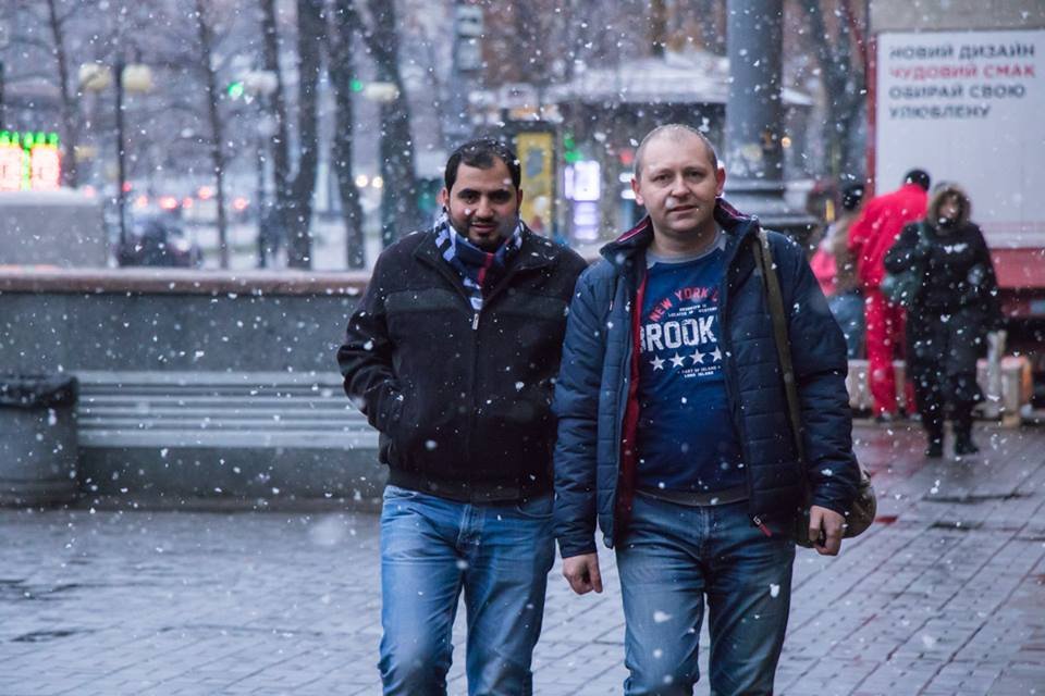 На улице идет снег, но у некоторых киевлян до сих пор в душе лето