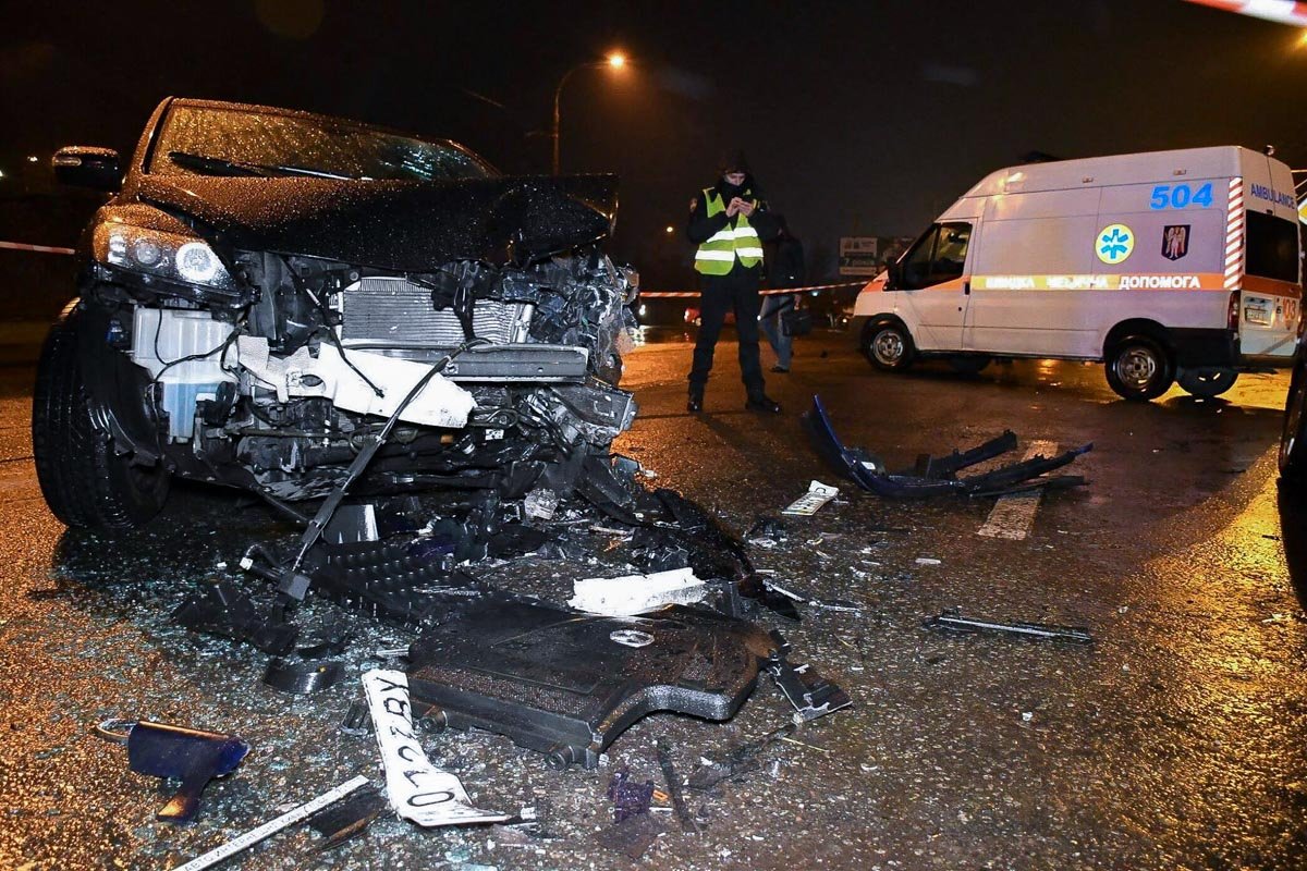 ДТП на Берковцах стало одной из главных тем месяца в Киеве ДТП на Берковцах стало одной из главных тем месяца в Киеве