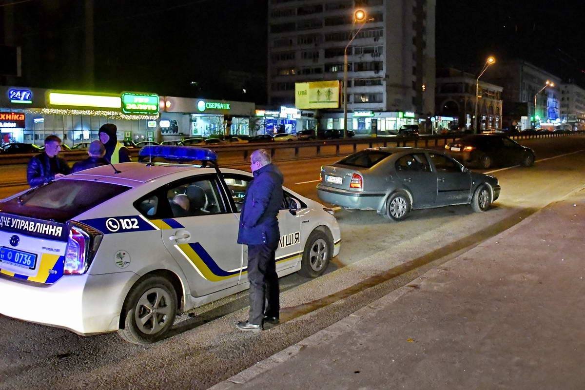 ДТП произошло неподалеку метро КПИ