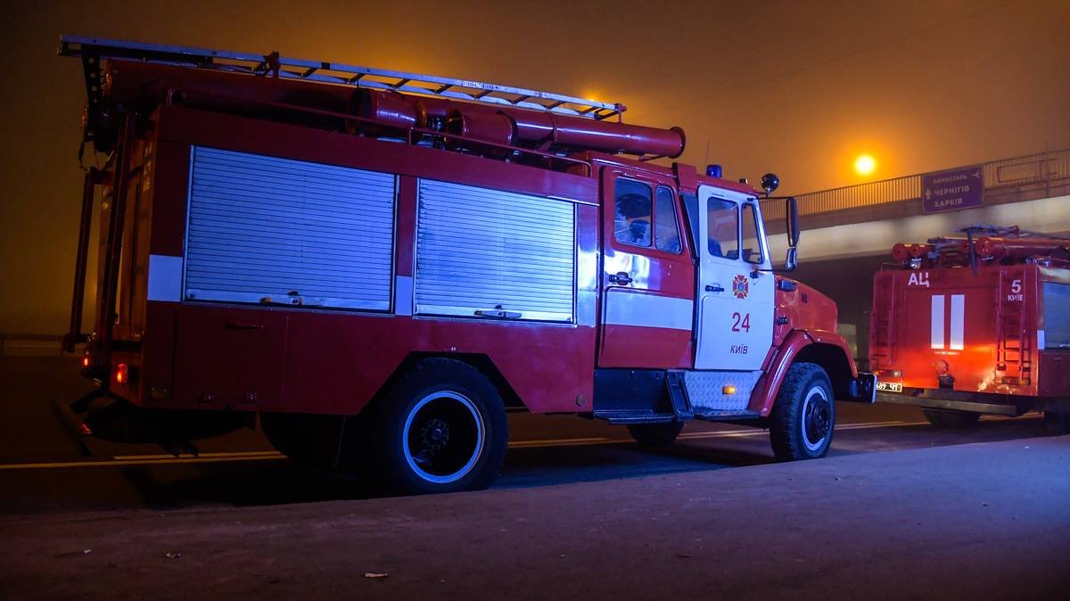 На самом деле, станция метро Харьковская не горела