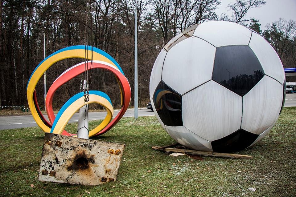 Сейчас ему подыскивают подходящую площадку Сейчас ему подыскивают подходящую площадку