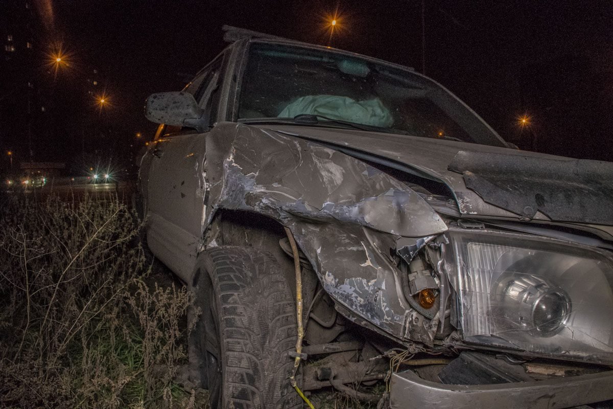 На перекрестке улиц Здолбуновской и Сортировочной столкнулись Peugeot и Subaru