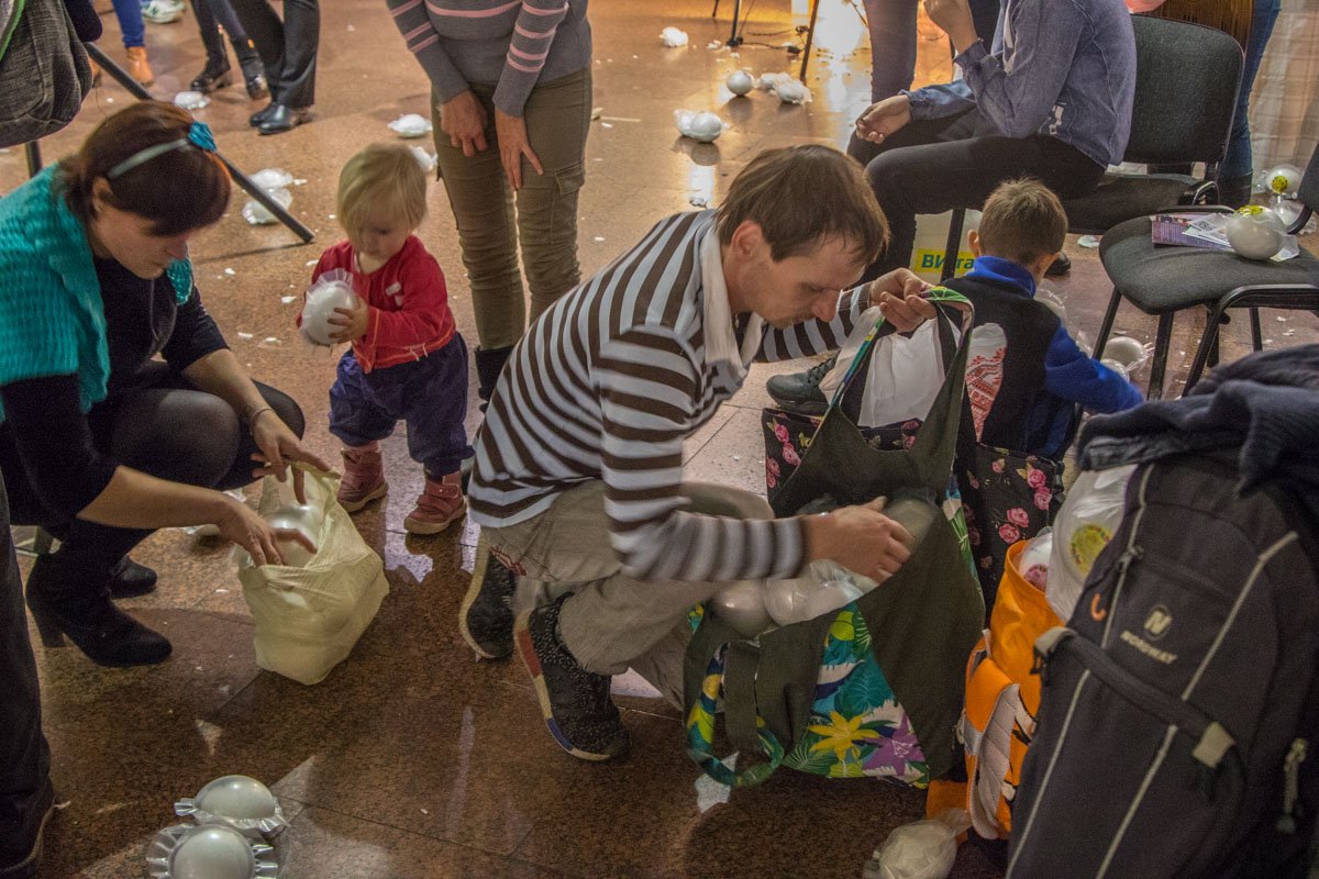 Каждый унес домой гостинец 