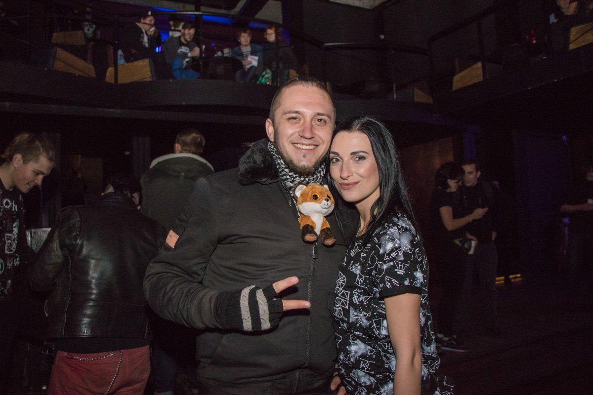 Концерт начался с задержкой почти в полтора часа