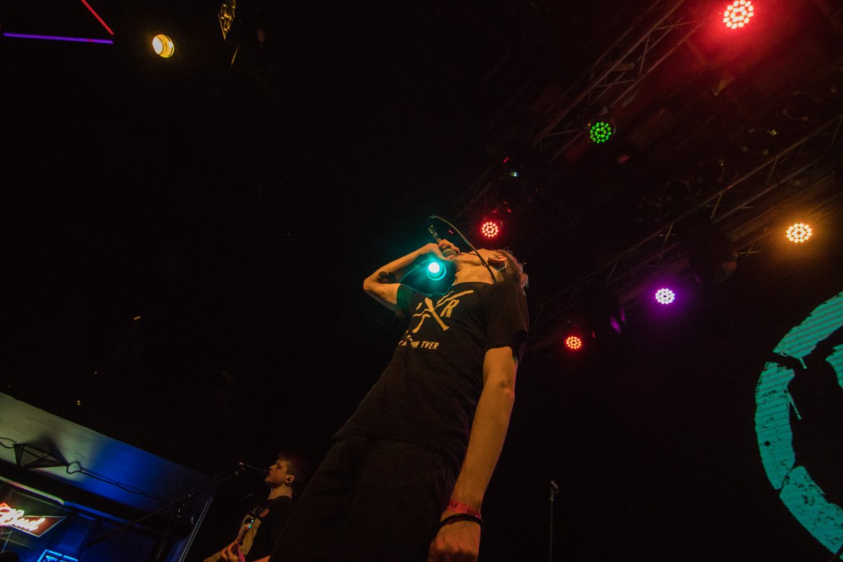 В диапазоне между отчаянием и надеждой