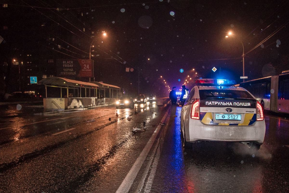 На место аварии выехали патрульные На место аварии выехали патрульные