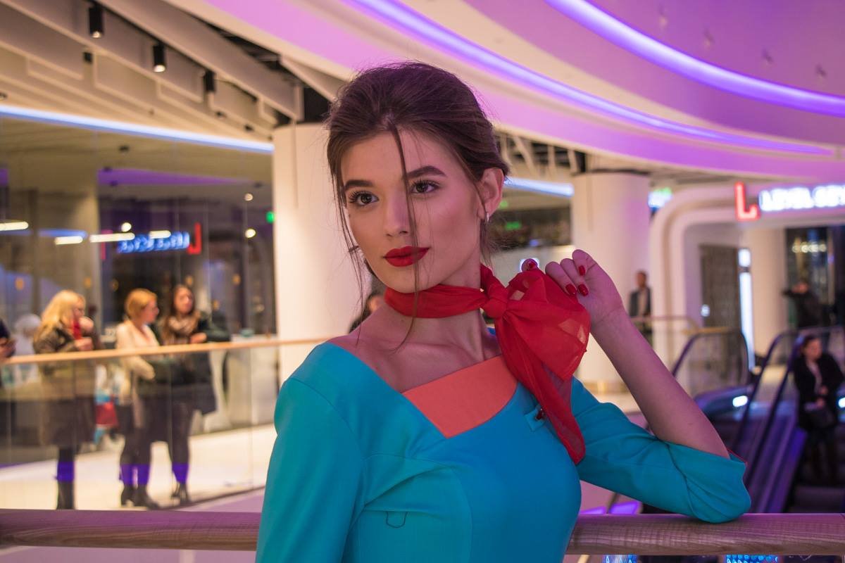 На мероприятии представили дизайнерскую одежду для работников авиакомпаний 