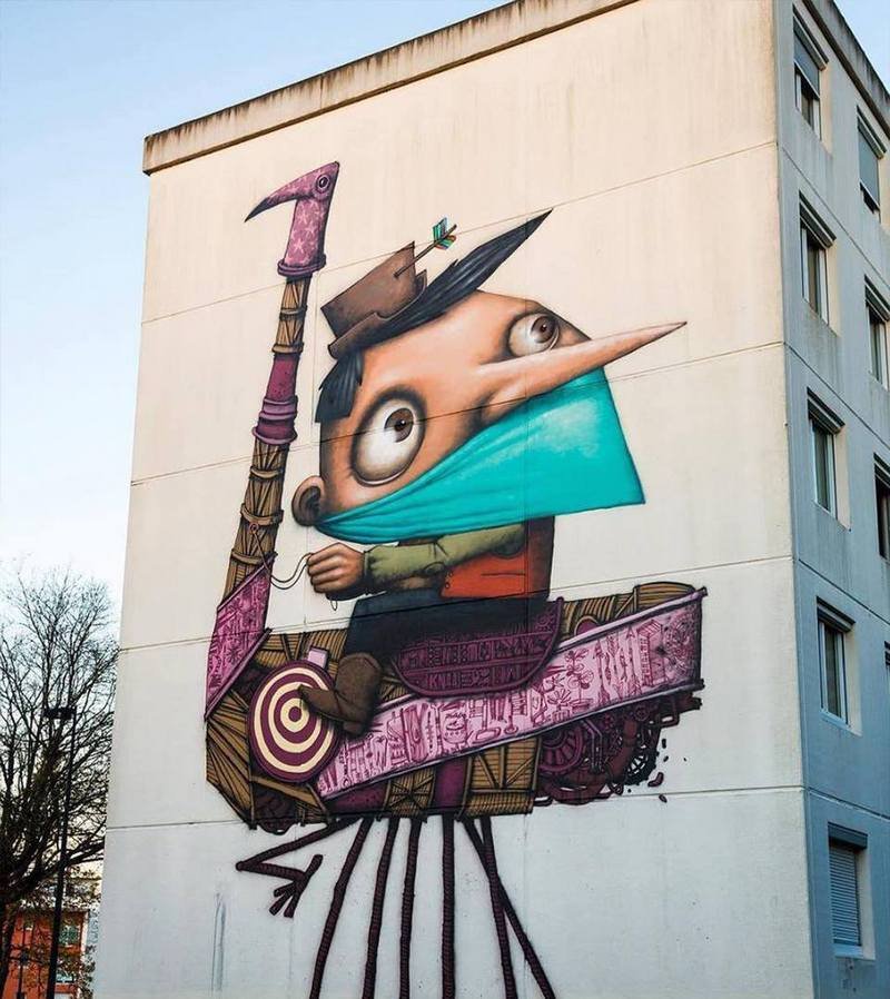 Яркая картина в городе Нант во Франции 