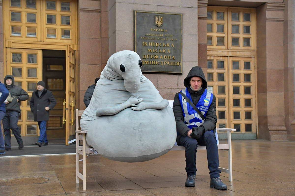 Но на протестующих обращали внимание мало, вся слава досталась Ждунишке Но на протестующих обращали внимание мало, вся слава досталась Ждунишке