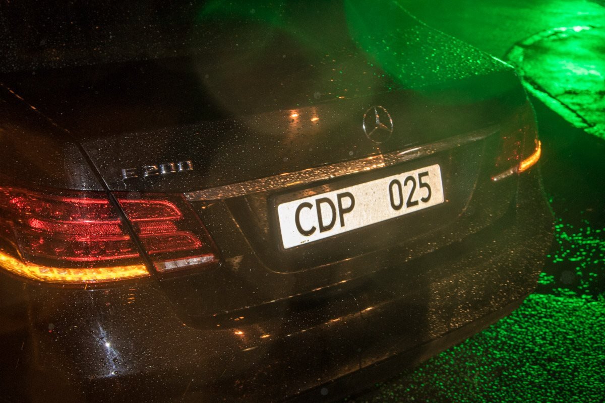 Авто посла Египта с дипломатическими номерами