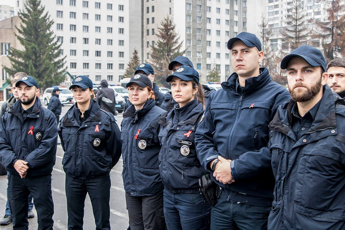 Во Всемирный день борьбы со СПИДом патрульные полицейские прошли анонимное тестирование на ВИЧ