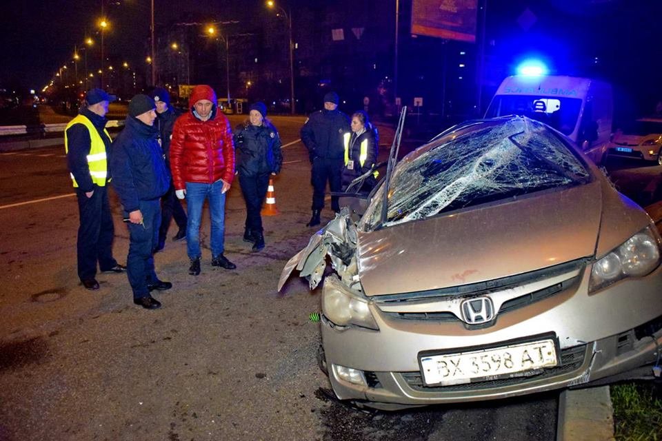 Полиция просила водителя показать все необходимые документы, но тот возмущенно не стал этого делать 