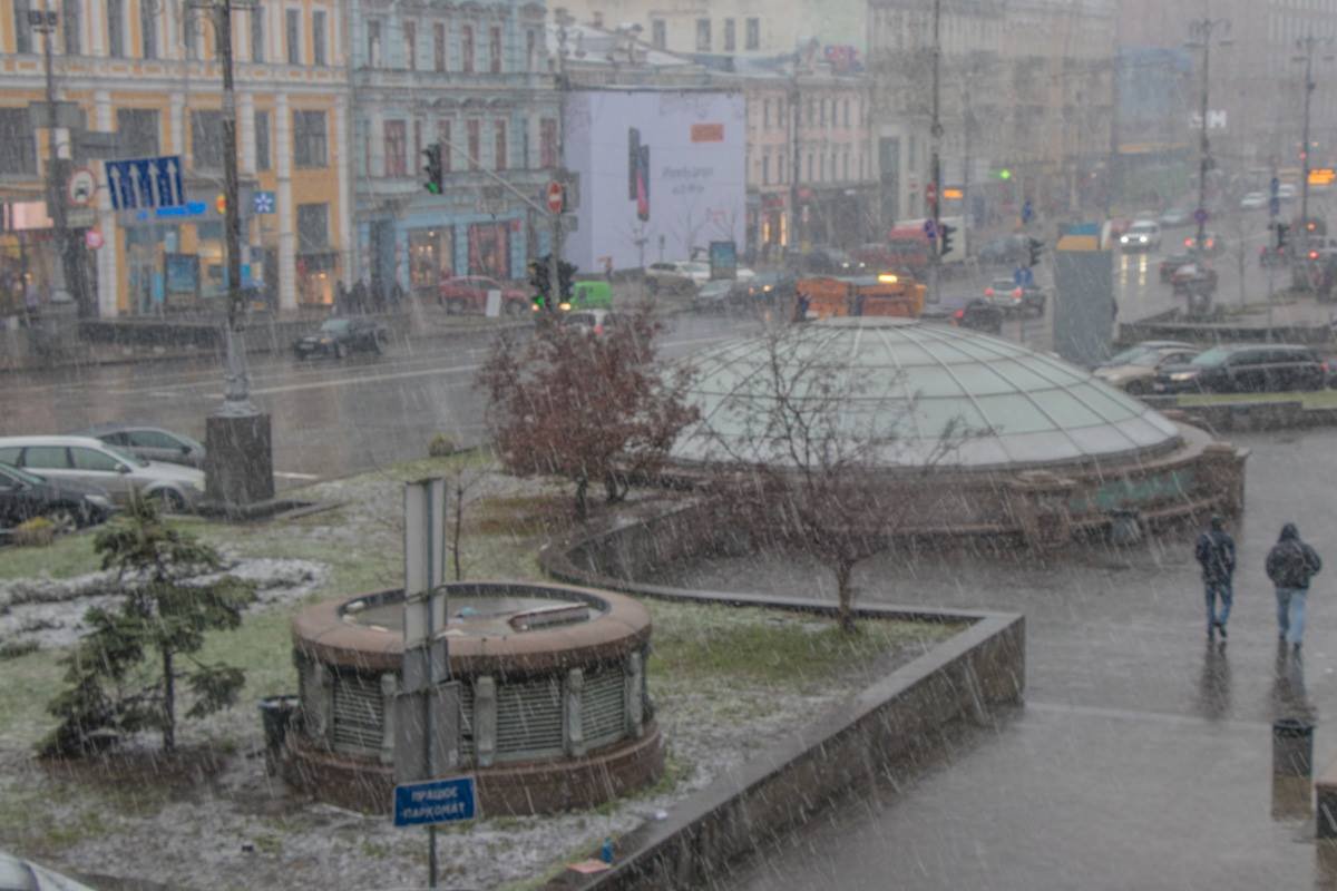 Киев в один момент стал по-настоящему зимним