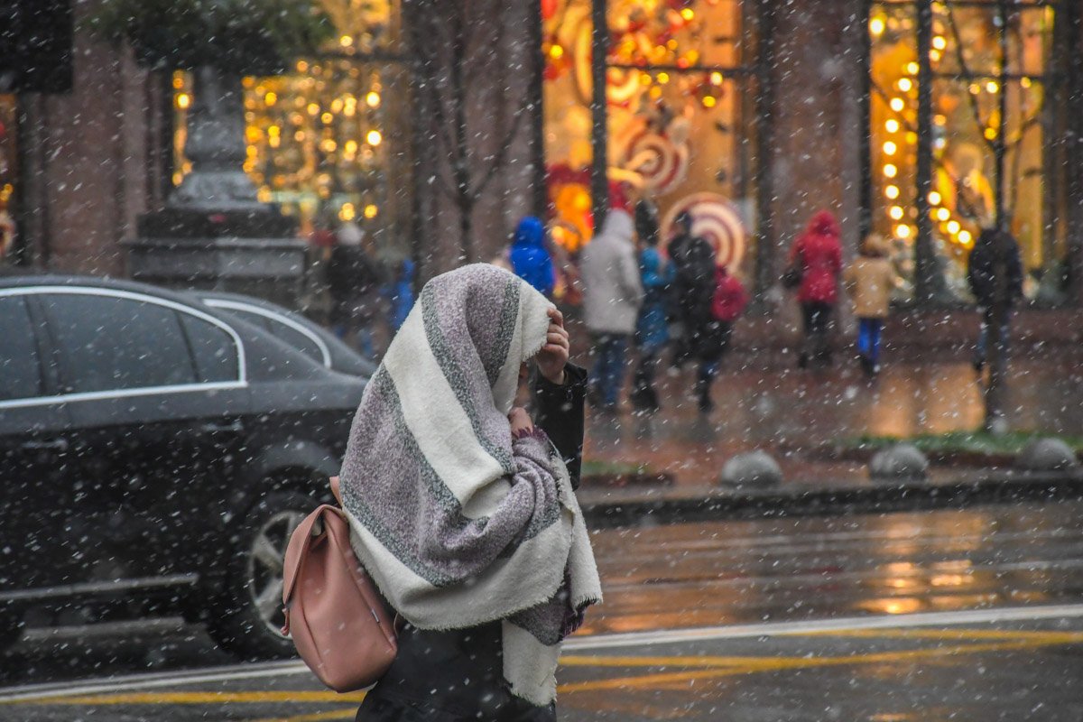 А кто-то спешит поскорее добраться домой