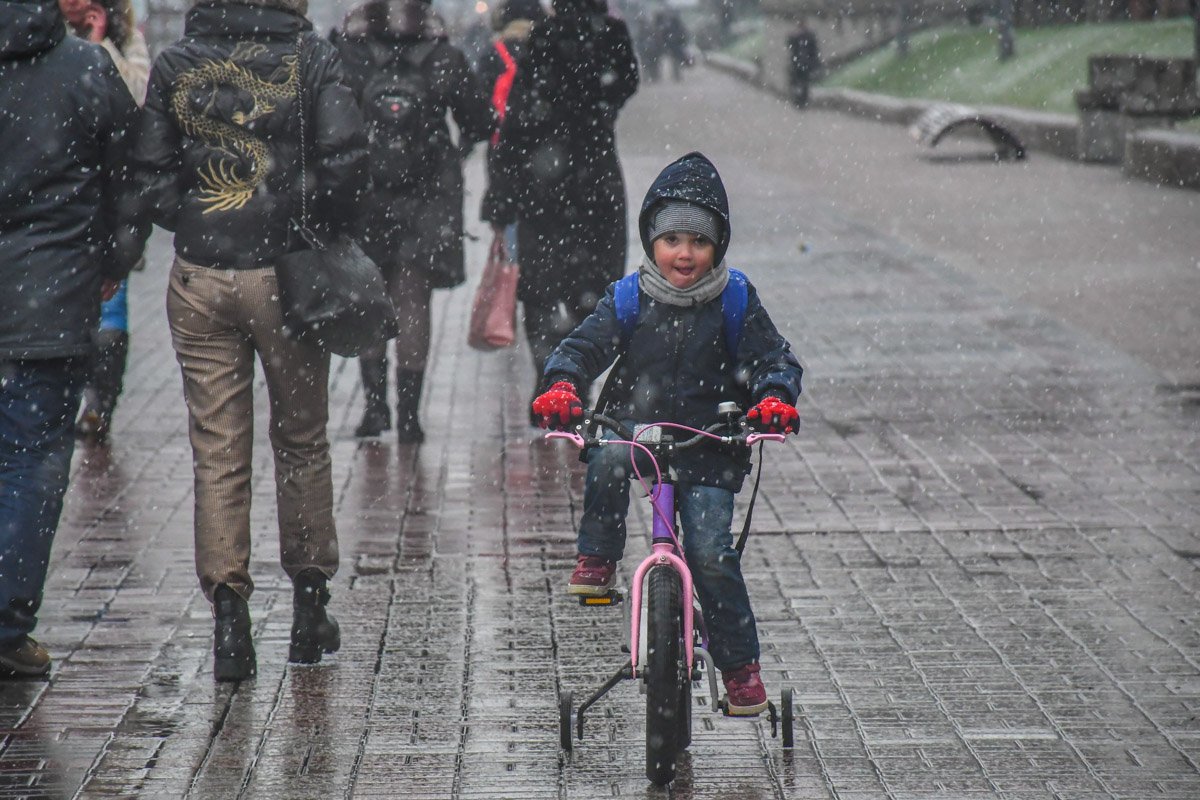 Снег для детей - особая радость
