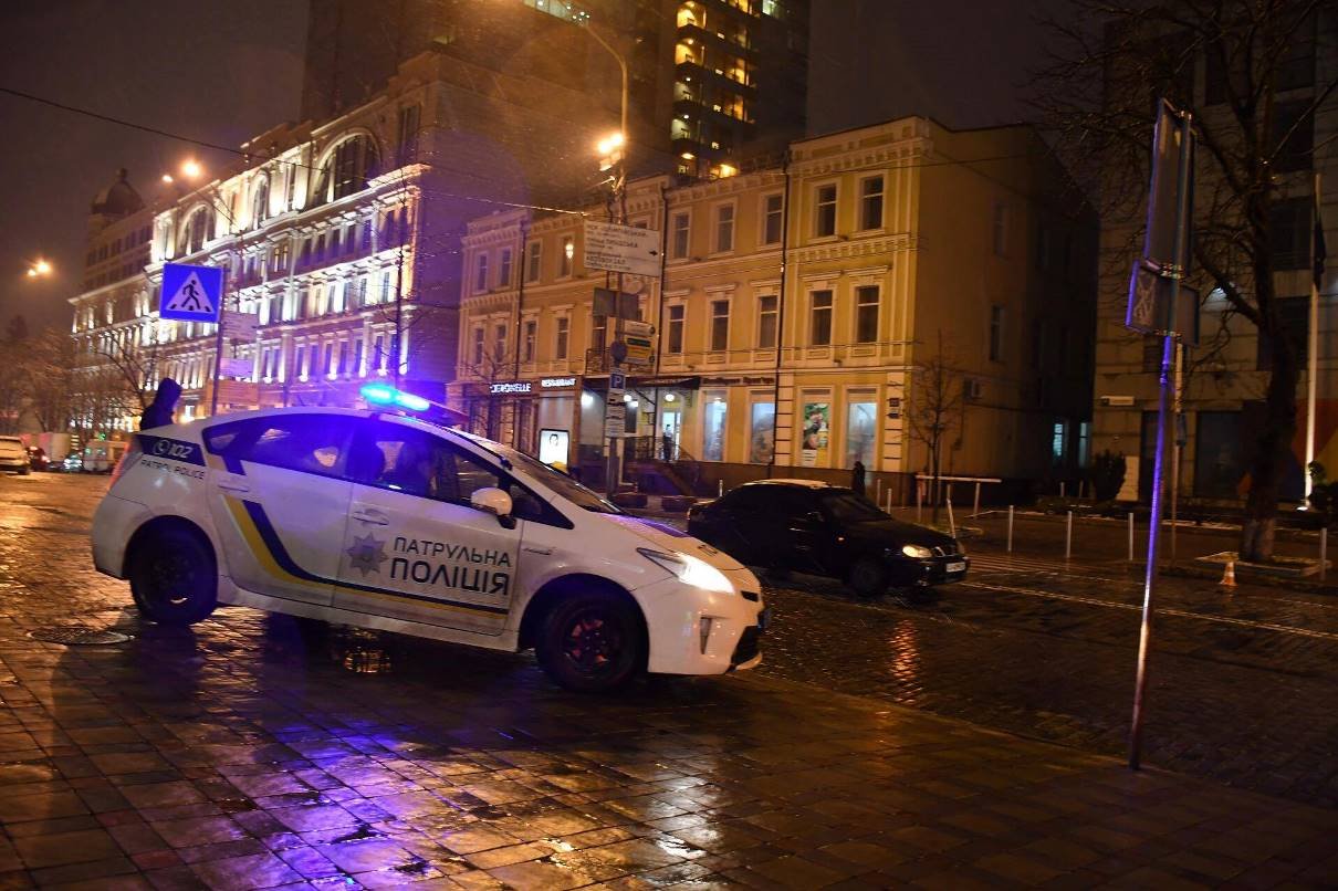 Полицейские стали невольными свидетелями аварии Полицейские стали невольными свидетелями аварии