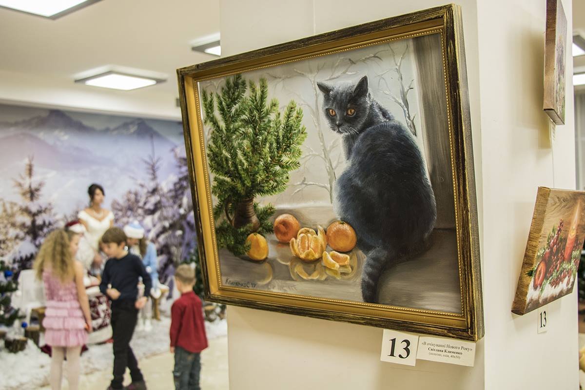 Также на выставке можно было приобрести картины
