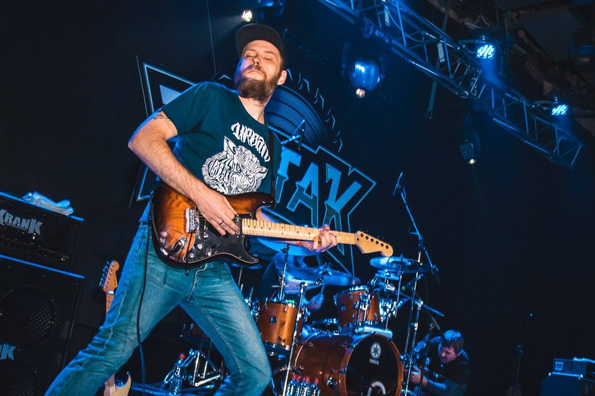 Музыканты не задержали концерт и вышли вовремя Музыканты не задержали концерт и вышли вовремя