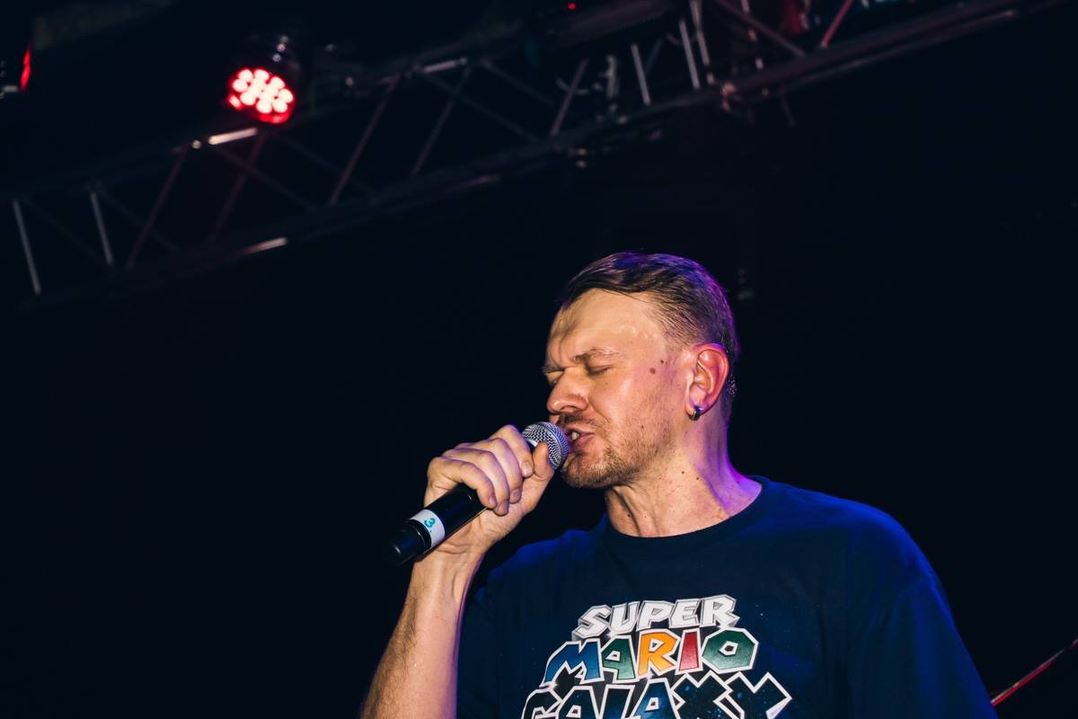 Вспомнили и старые хиты Вспомнили и старые хиты