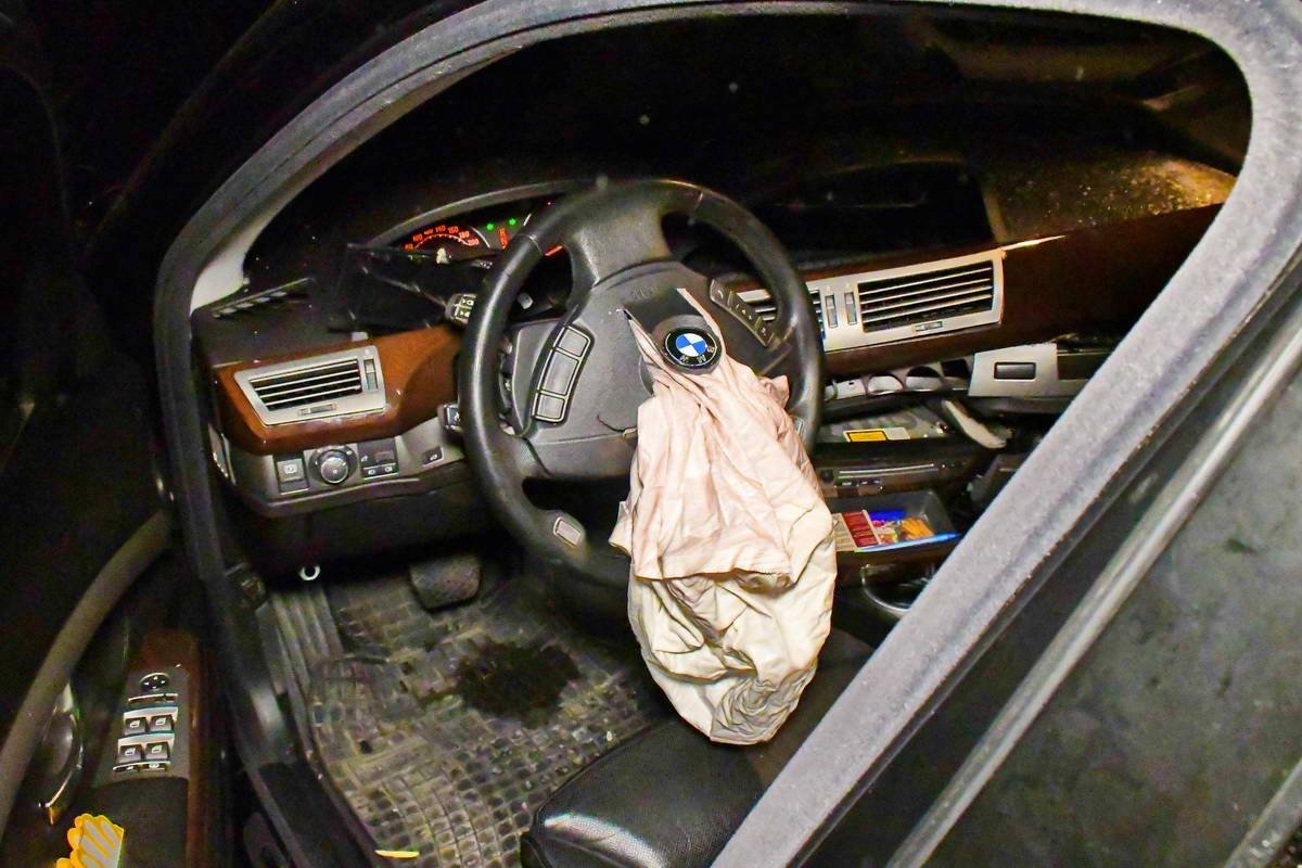 Сработала подушка безопасности Сработала подушка безопасности