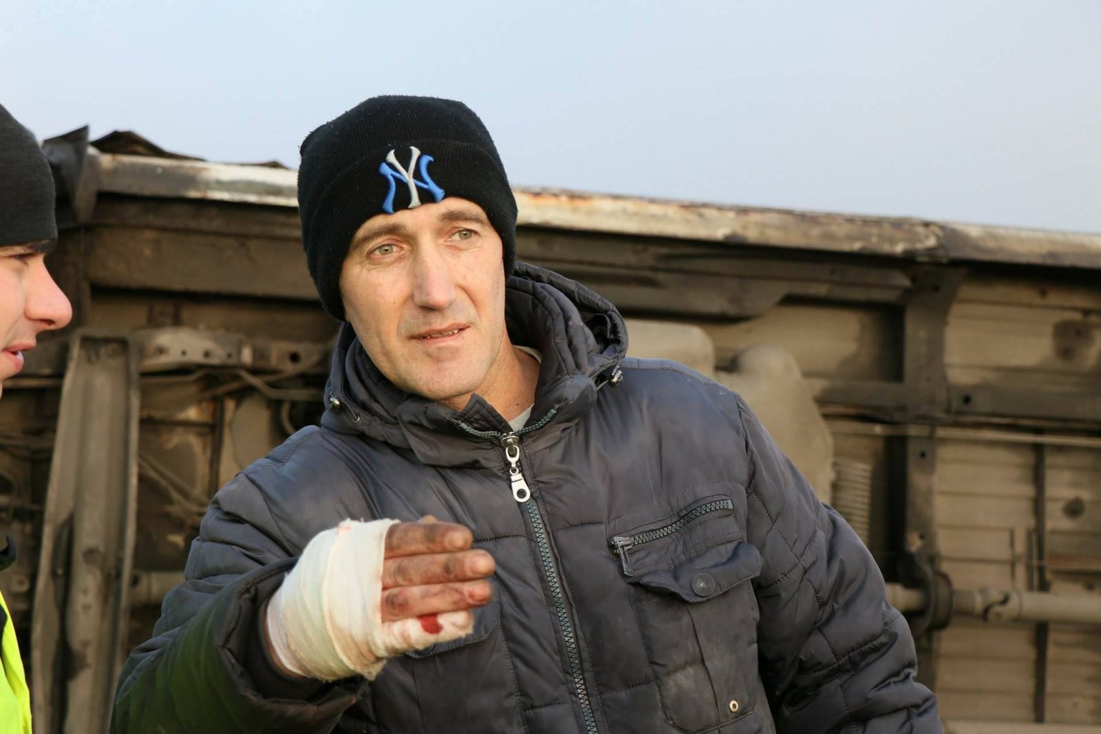 Водитель маршрутки тоже получил повреждения Водитель маршрутки тоже получил повреждения