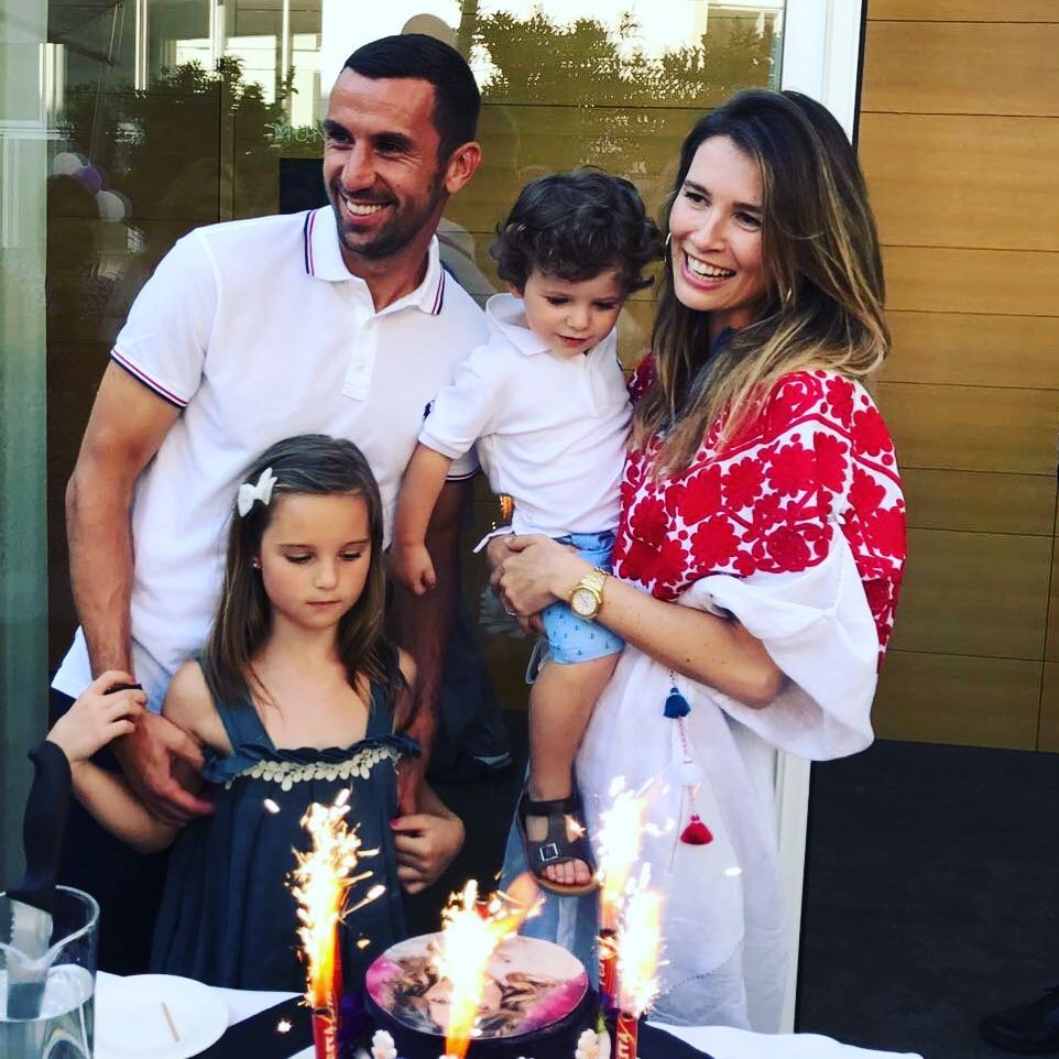 Дарио со своей семьей Дарио со своей семьей