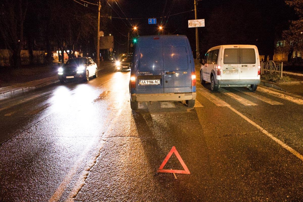 ДТП произошло на улице Вышгородская 